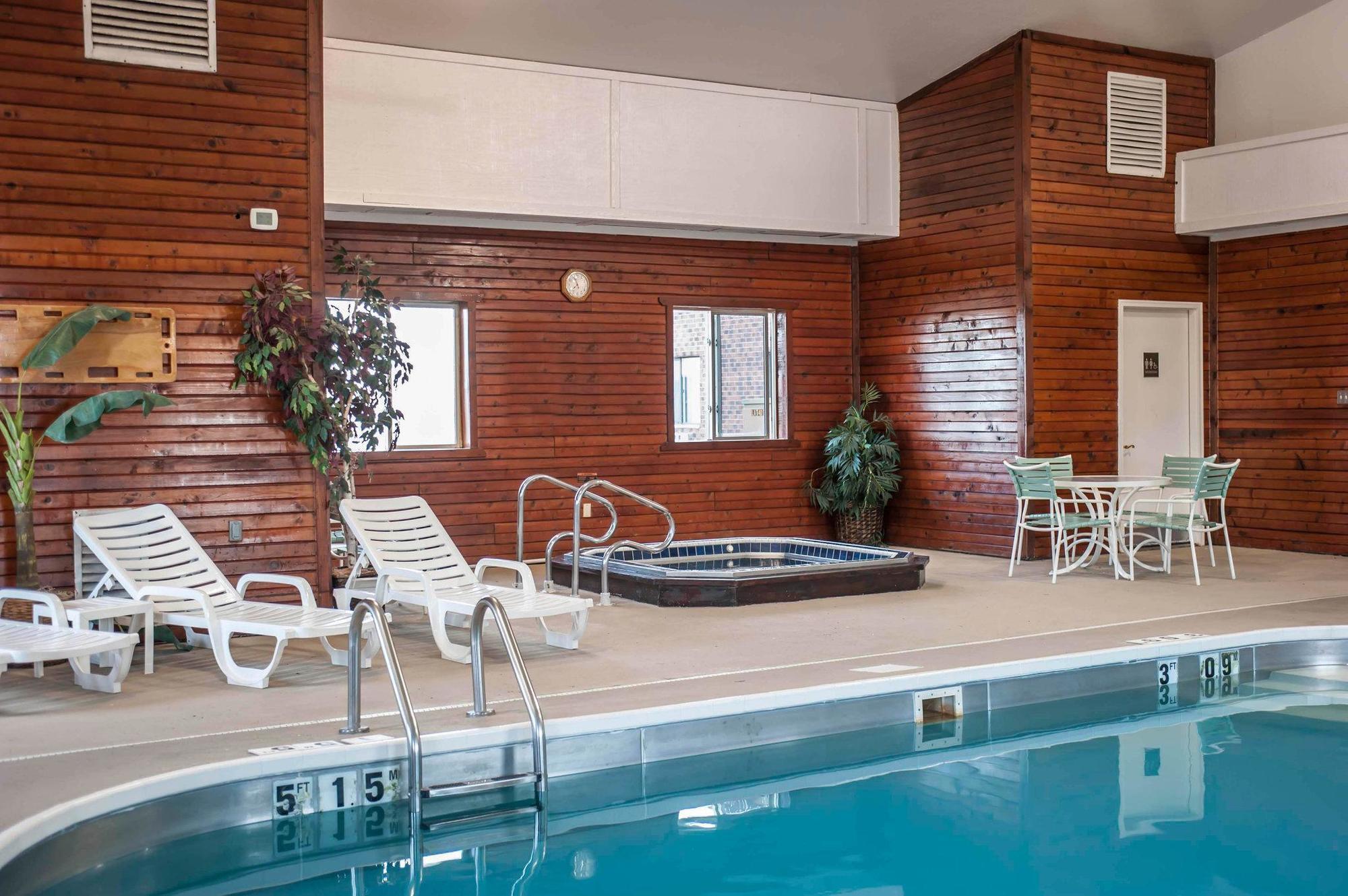 Quality Inn & Suites Boonville - Columbia Eksteriør billede