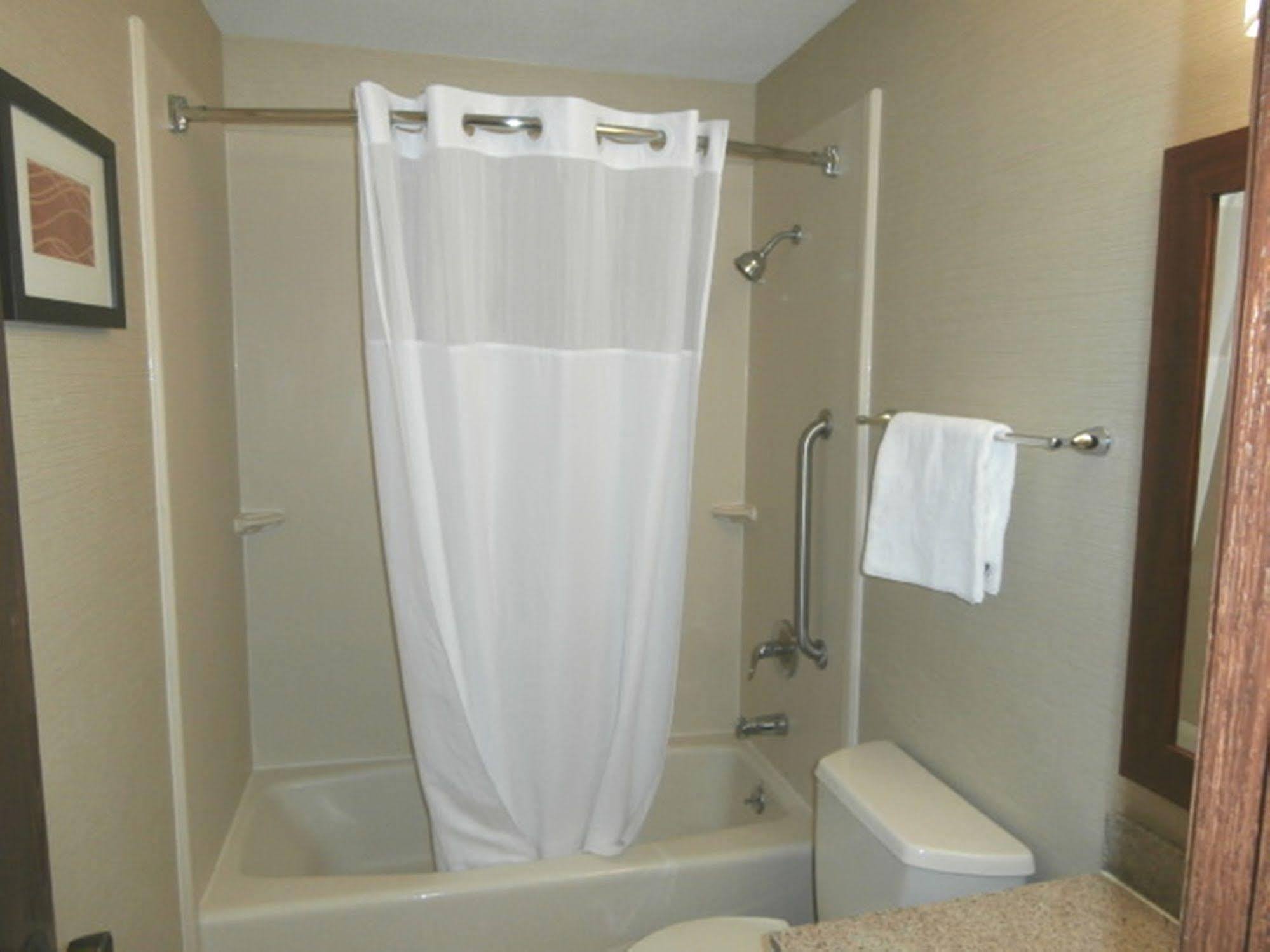 Quality Inn & Suites Boonville - Columbia Eksteriør billede